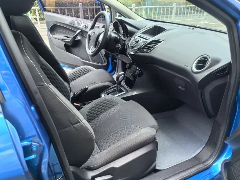 2013 Ford Fiesta 1.5L 110HP L4 6DCT,autocango,china used car exporter,china ev exporter,chinese used car exporter,chinese used ev exporter