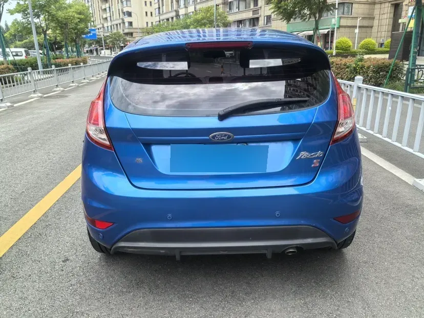 2013 Ford Fiesta 1.5L 110HP L4 6DCT,autocango,china used car exporter,china ev exporter,chinese used car exporter,chinese used ev exporter