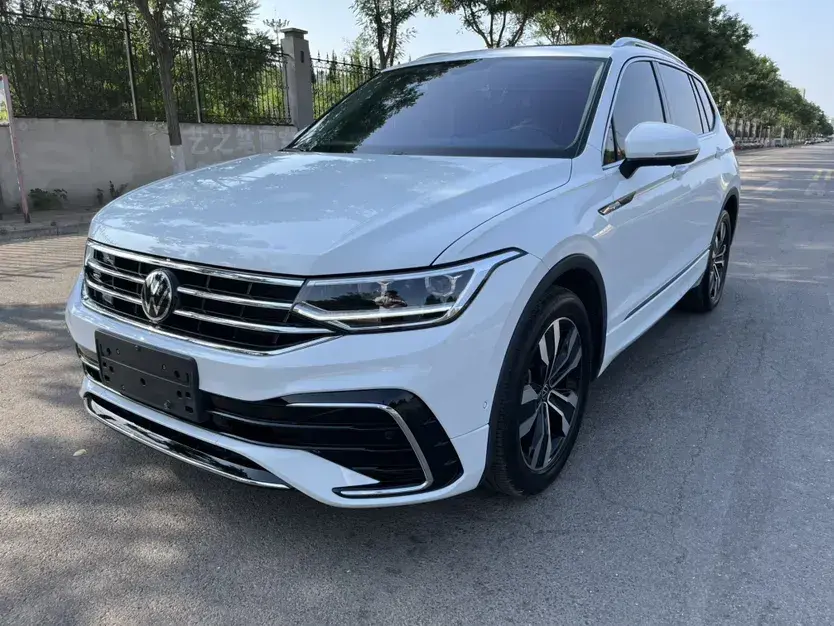 2024 Volkswagen Tiguan L 2.0T 186HP L4 7DCT