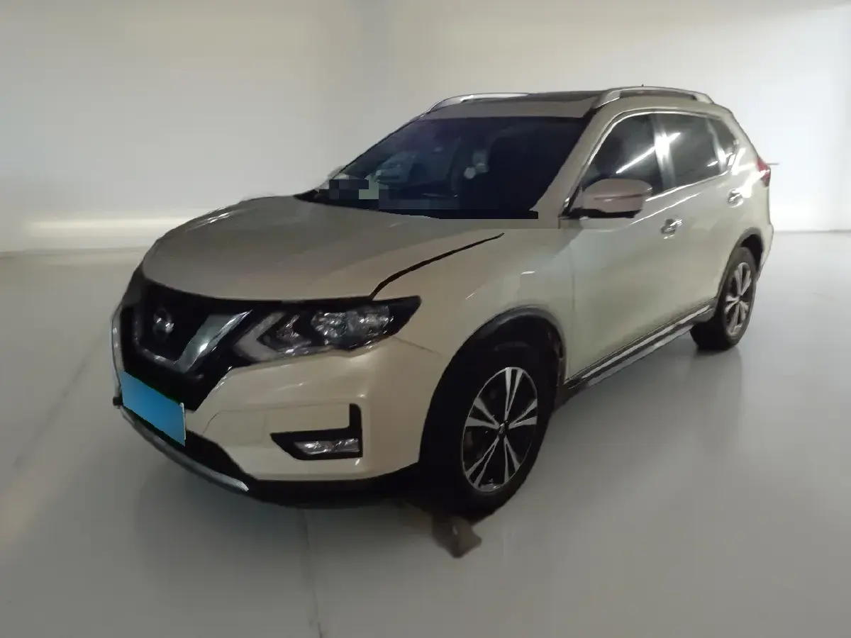 2017 Nissan X-Trail 2.5L 186HP L4 CVT