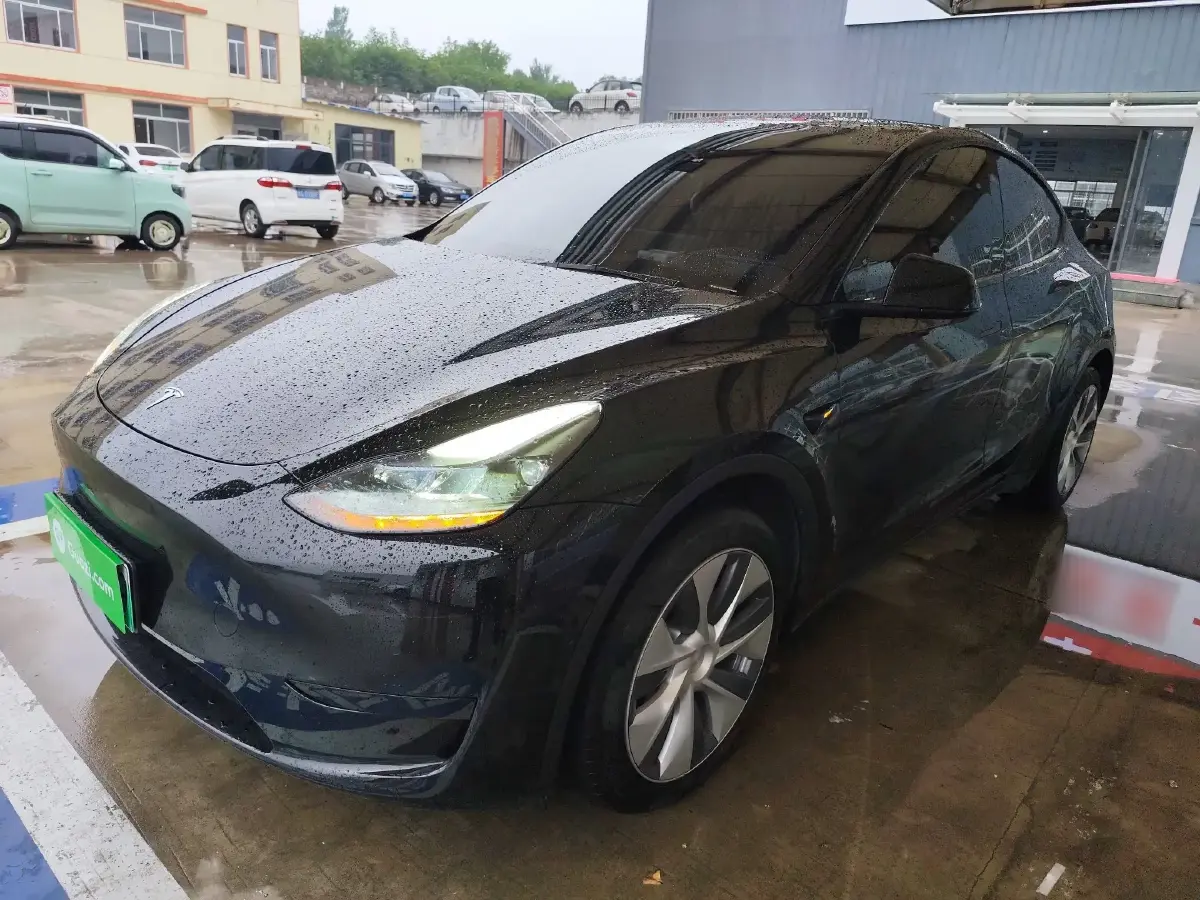 2022 Tesla Model Y BEV 60KWH