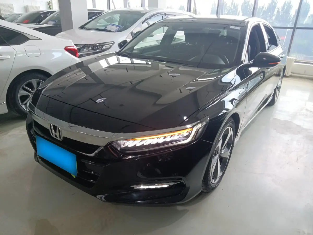 2018 Honda Accord 2.0L 146HP L4 E-CVT Hybrid