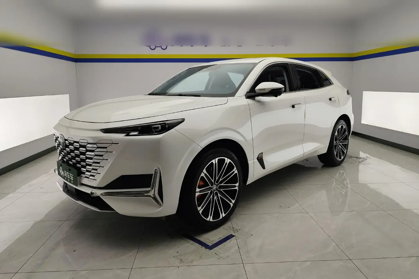 2023 ChangAn UNI-K iDD 1.5T 170HP L4 6TCT PHEV 28.39KWH