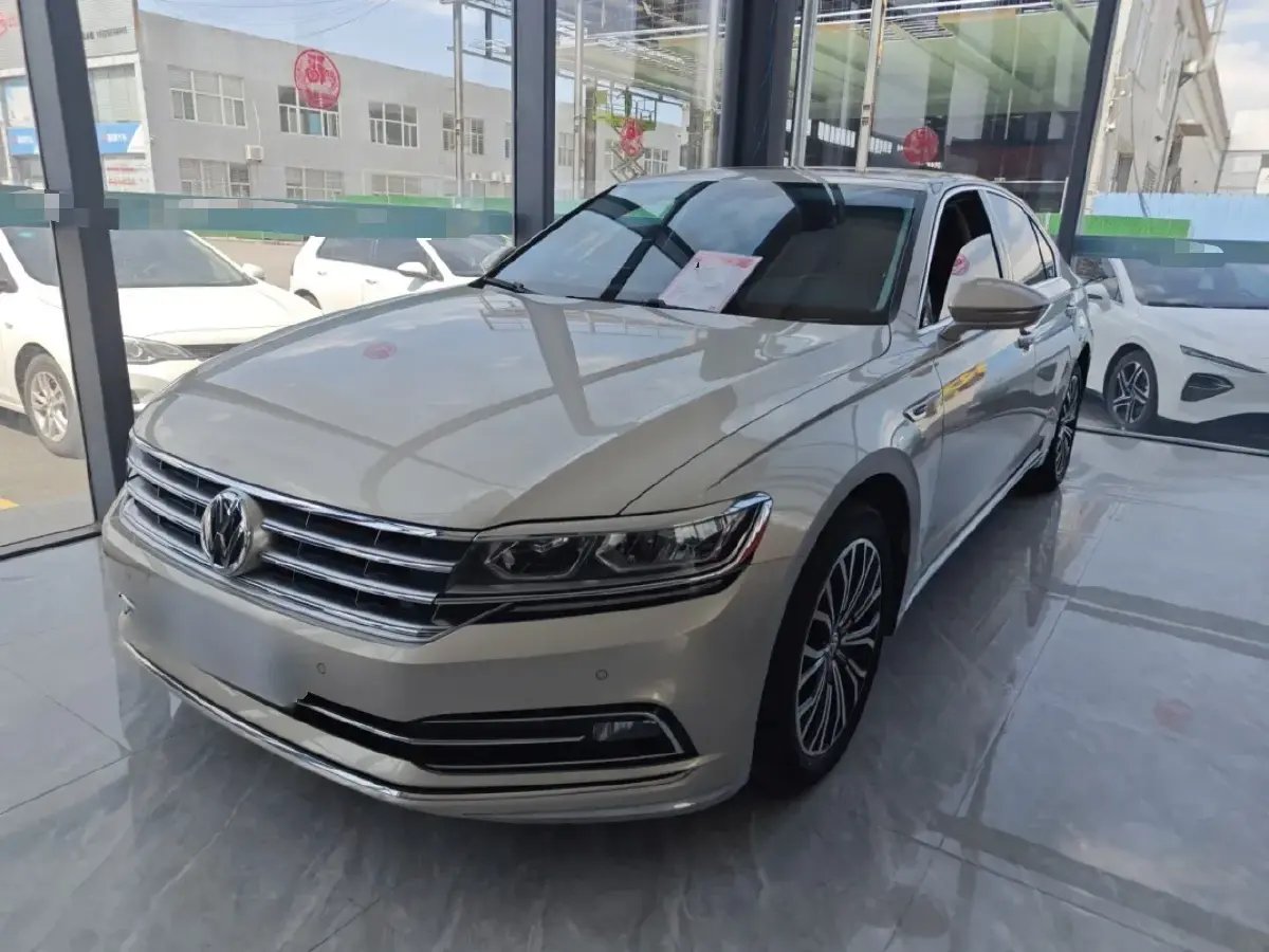 2018 Volkswagen Phideon 2.0T 224HP L4 7DCT