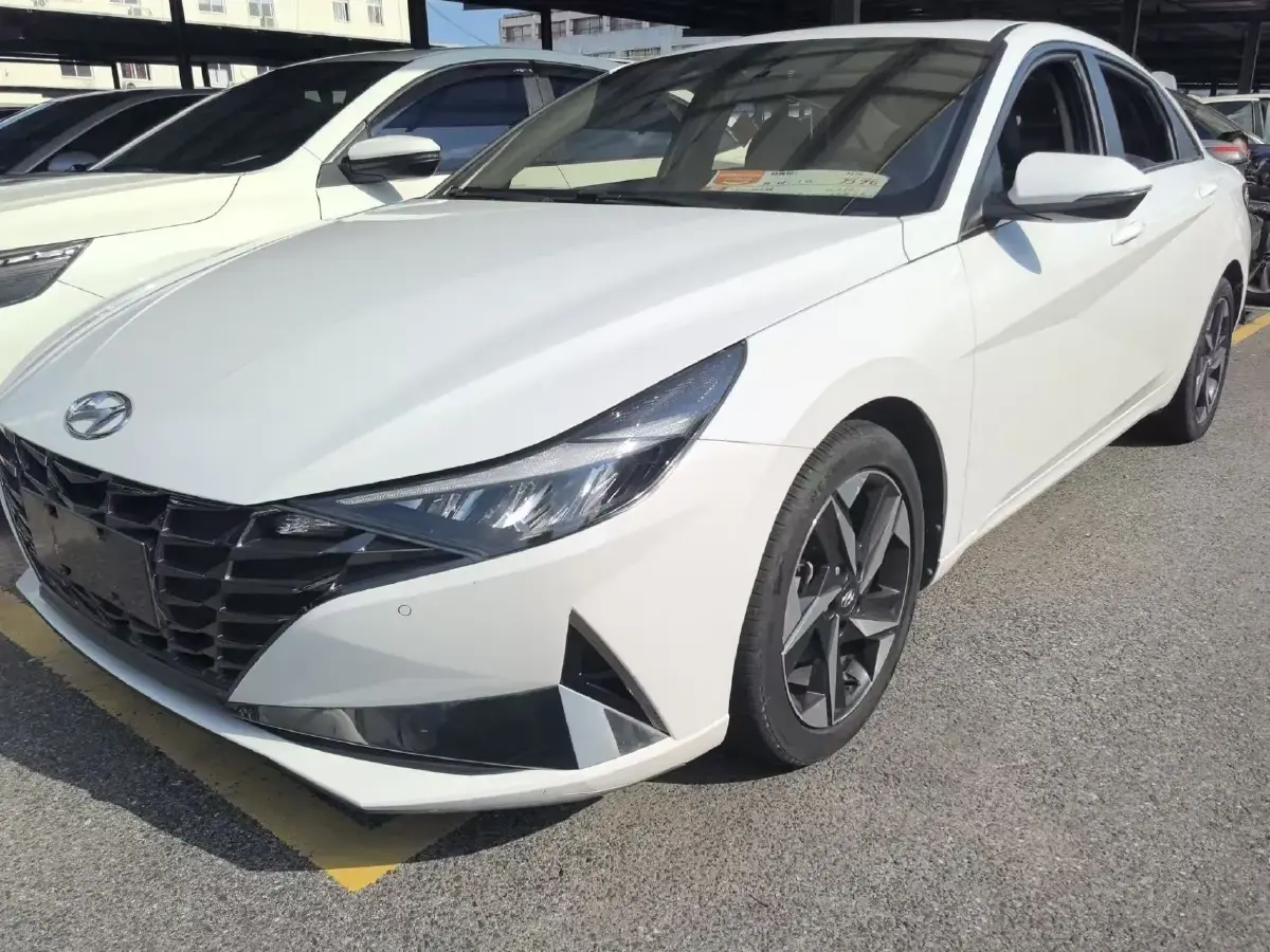 2021 Hyundai Elantra 1.5L 115HP L4 CVT