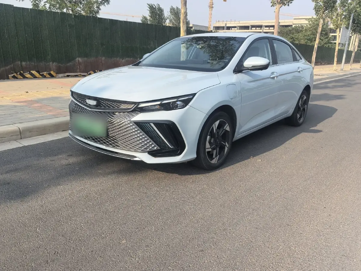 2022 Geely Emgrand L HiP 1.5T 181HP L4 3DHT PHEV 15.5KWH