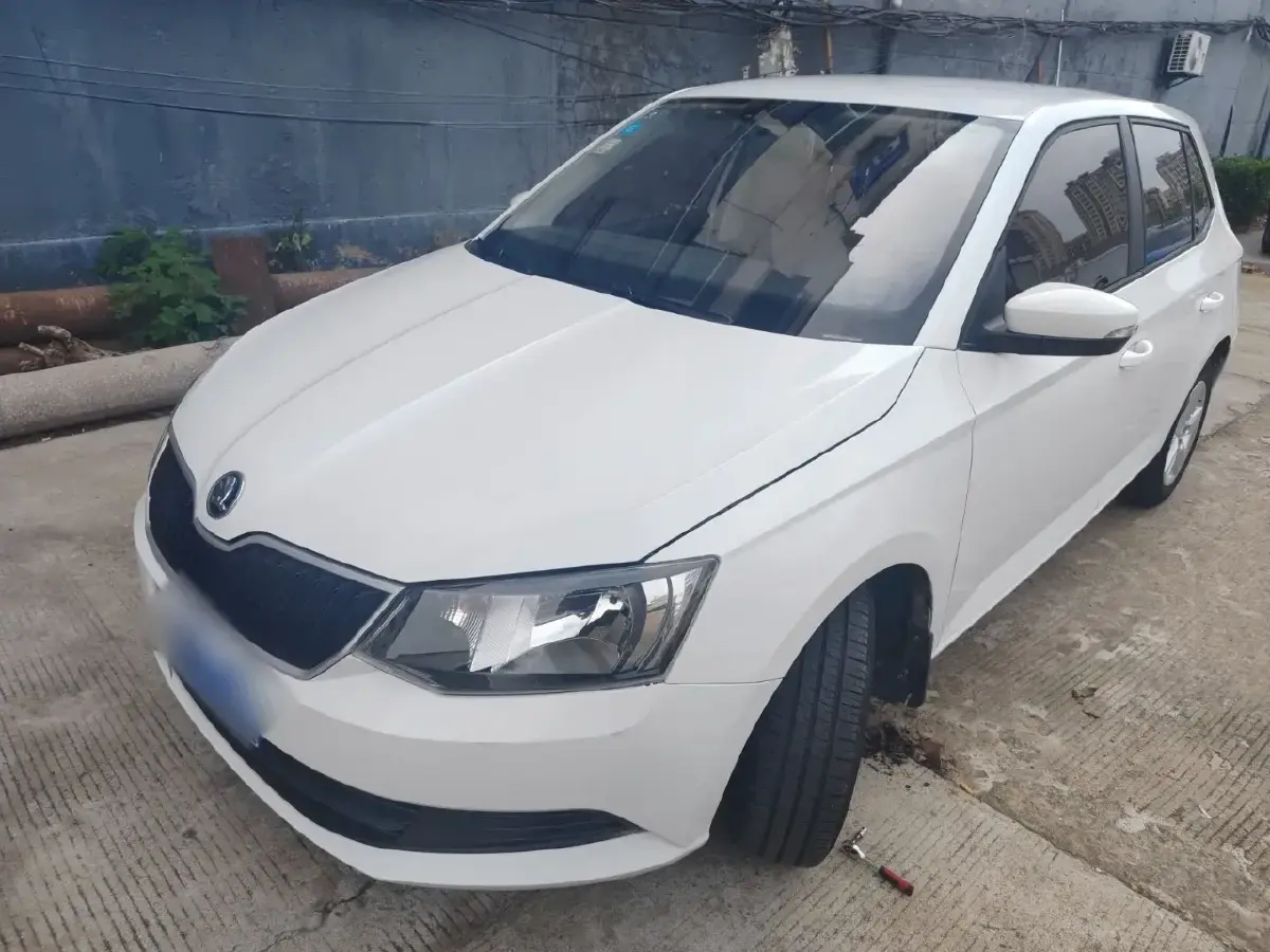 2017 Skoda Fabia 1.4L 90HP L4 6AT