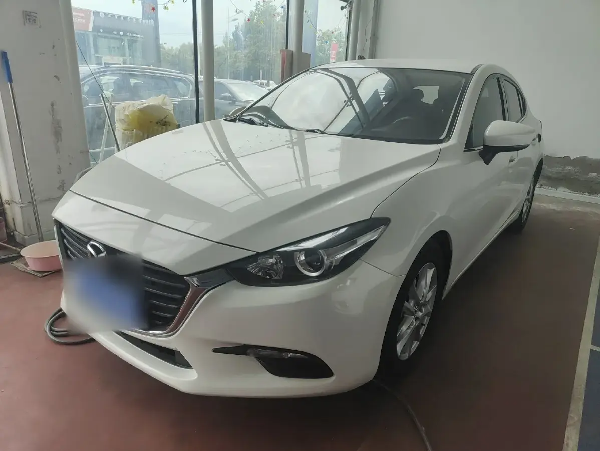 2017 Mazda 3 Axela 1.5L 117HP L4 6AT