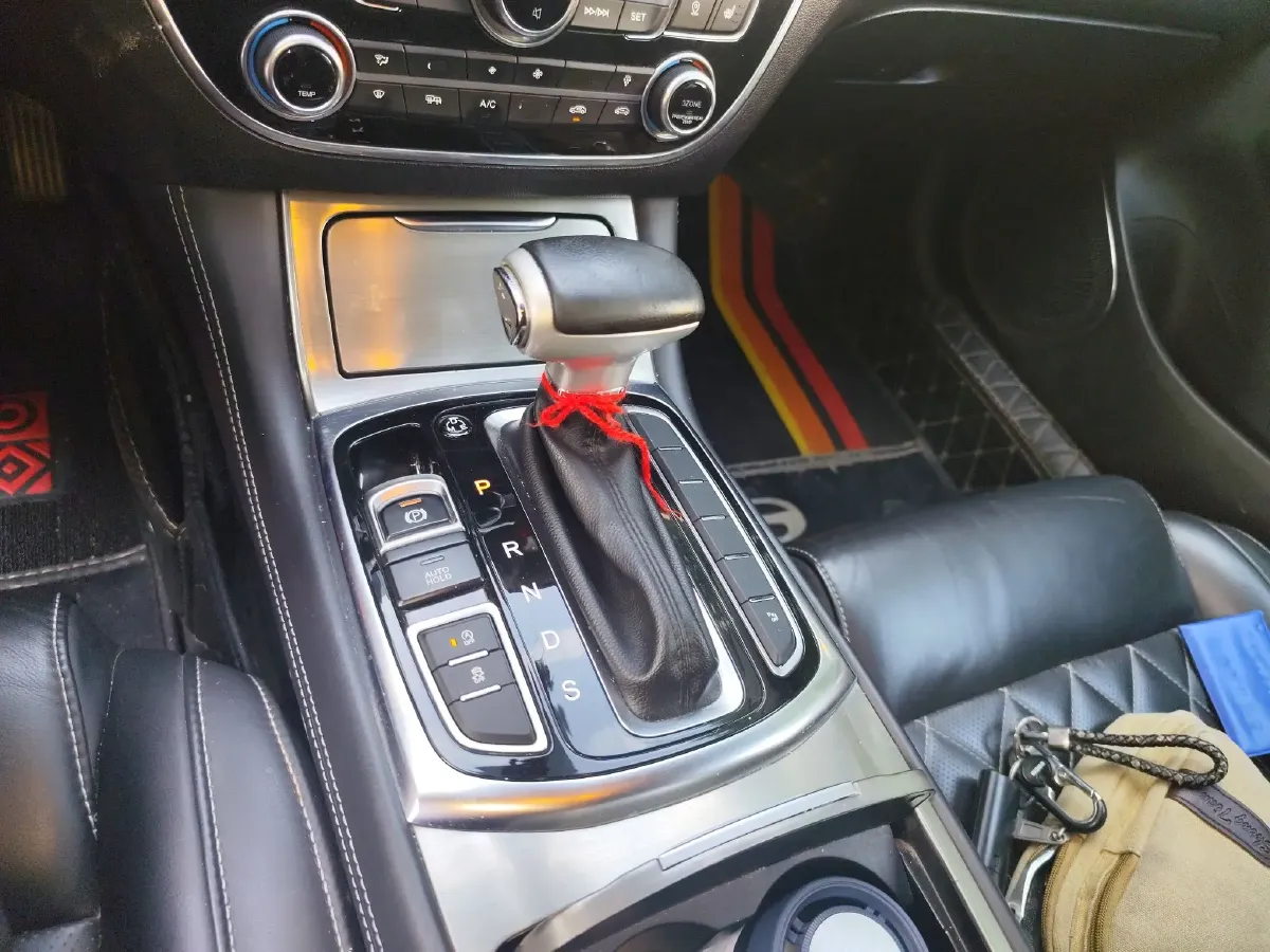 2017 GAC Trumpchi GA8 2.0T 197HP L4 6AT,autocango,china used car exporter,china ev exporter,chinese used car exporter,chinese used ev exporter