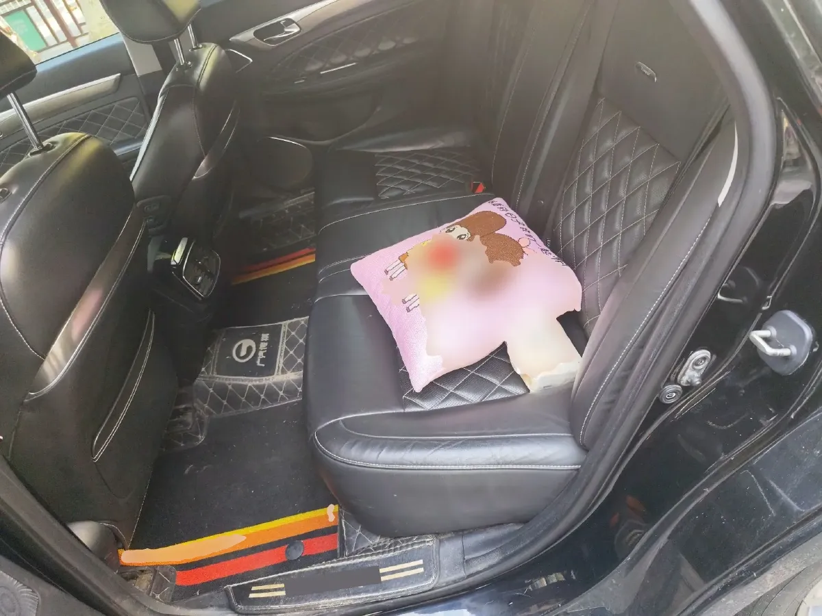 2017 GAC Trumpchi GA8 2.0T 197HP L4 6AT,autocango,china used car exporter,china ev exporter,chinese used car exporter,chinese used ev exporter