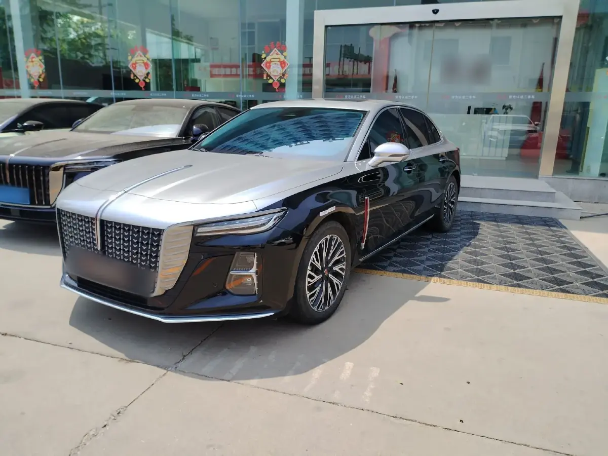 2024 HongQi H5 2.0T 224HP L4 8AT
