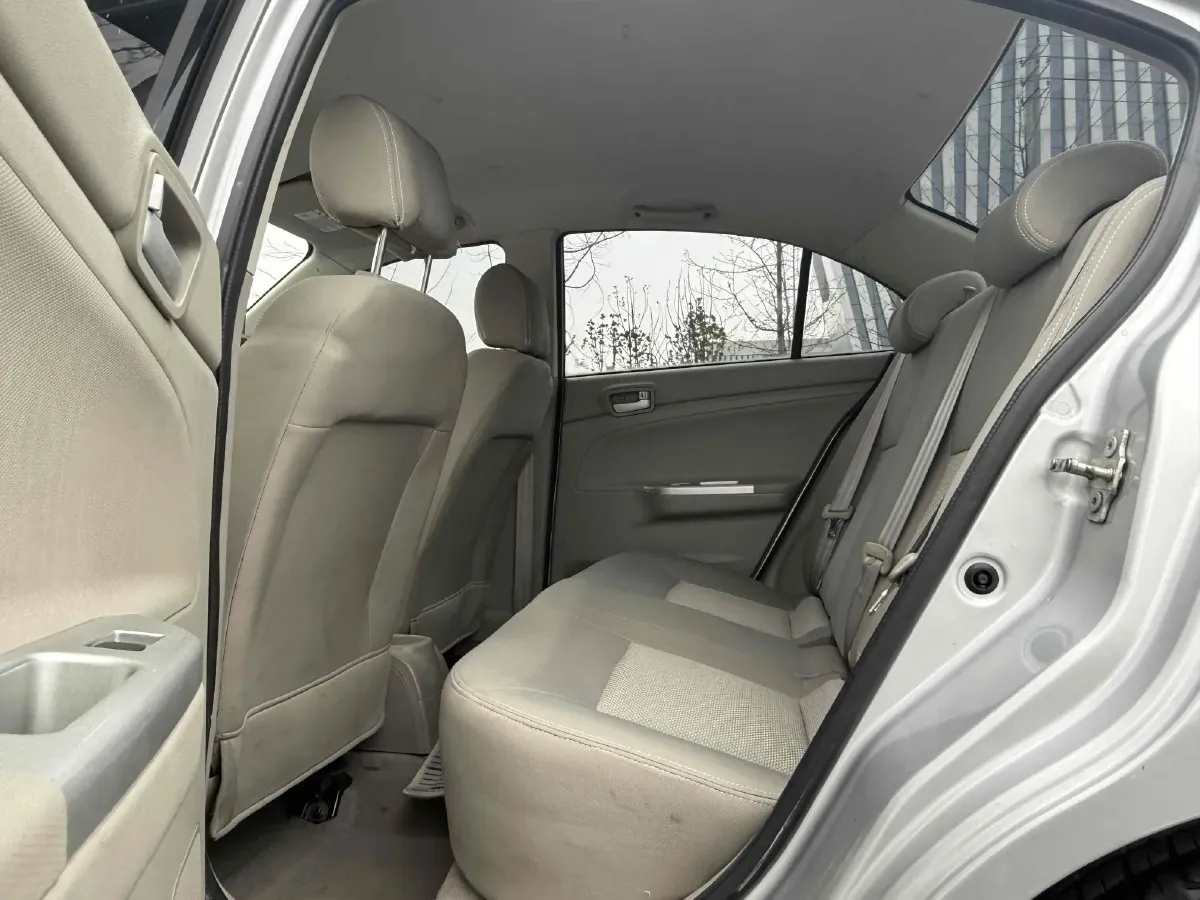 2012 ChangAn Alsvin V3 1.3L 94HP L4 5MT,autocango,china used car exporter,china ev exporter,chinese used car exporter,chinese used ev exporter