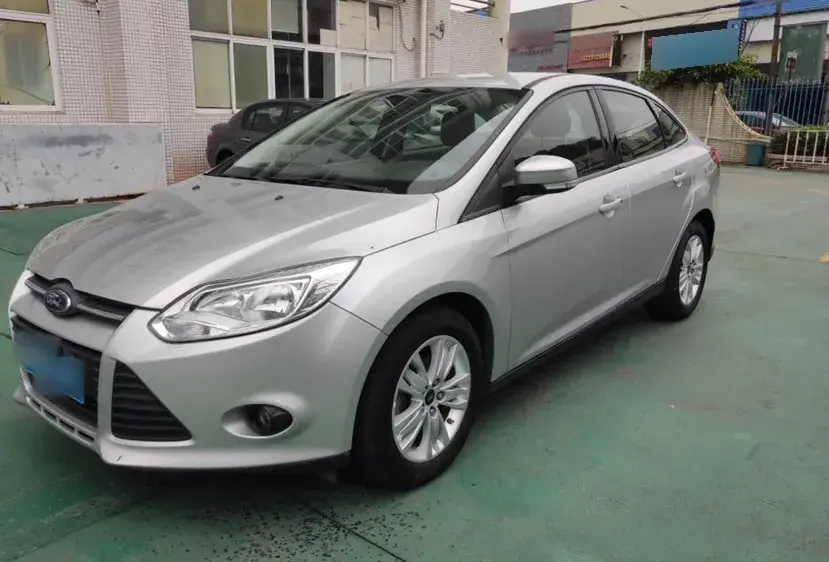2012 Ford Focus 1.6L 125HP L4 6DCT