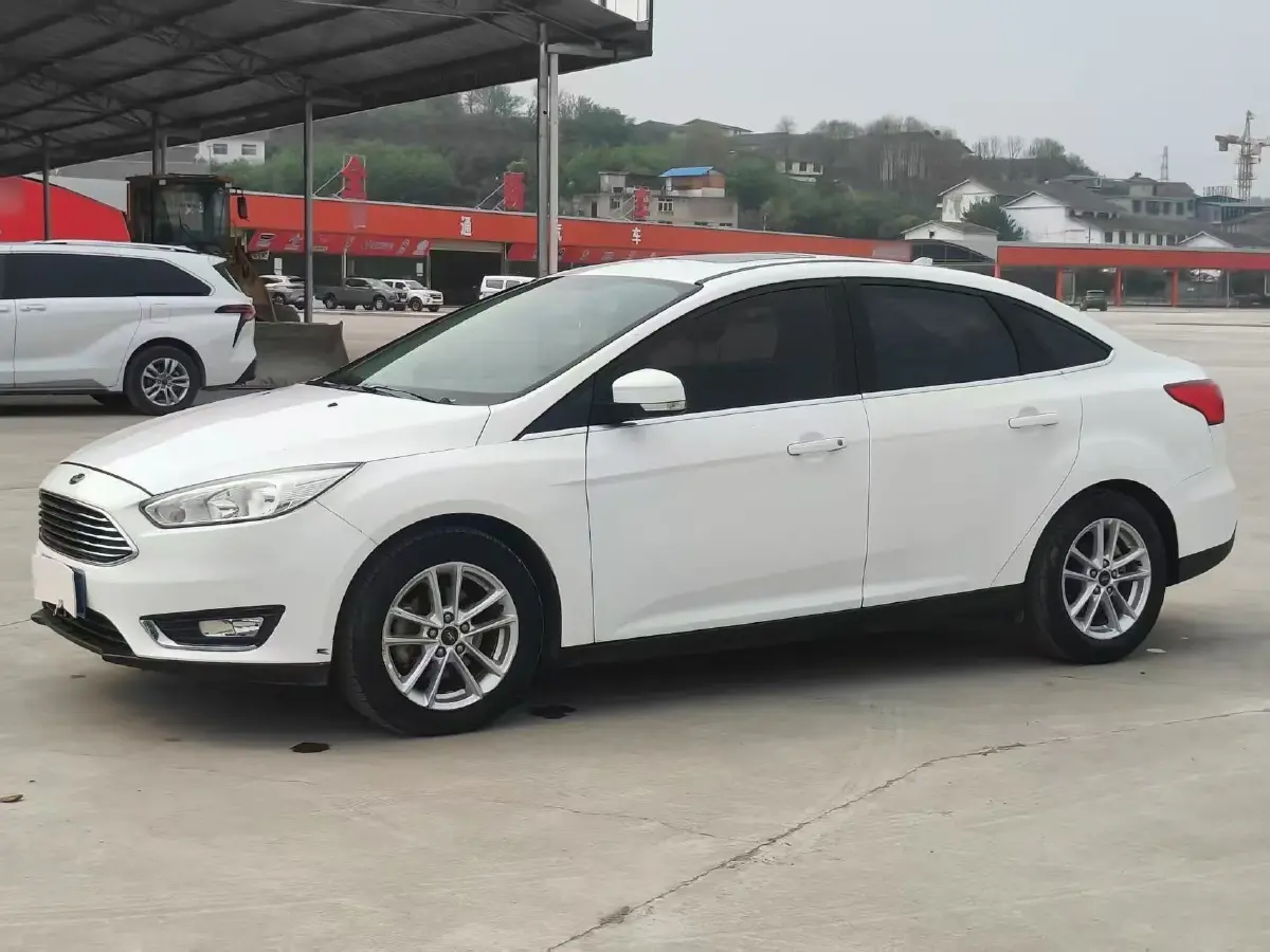 2017 Ford Focus 1.5T 181HP L4 6AT