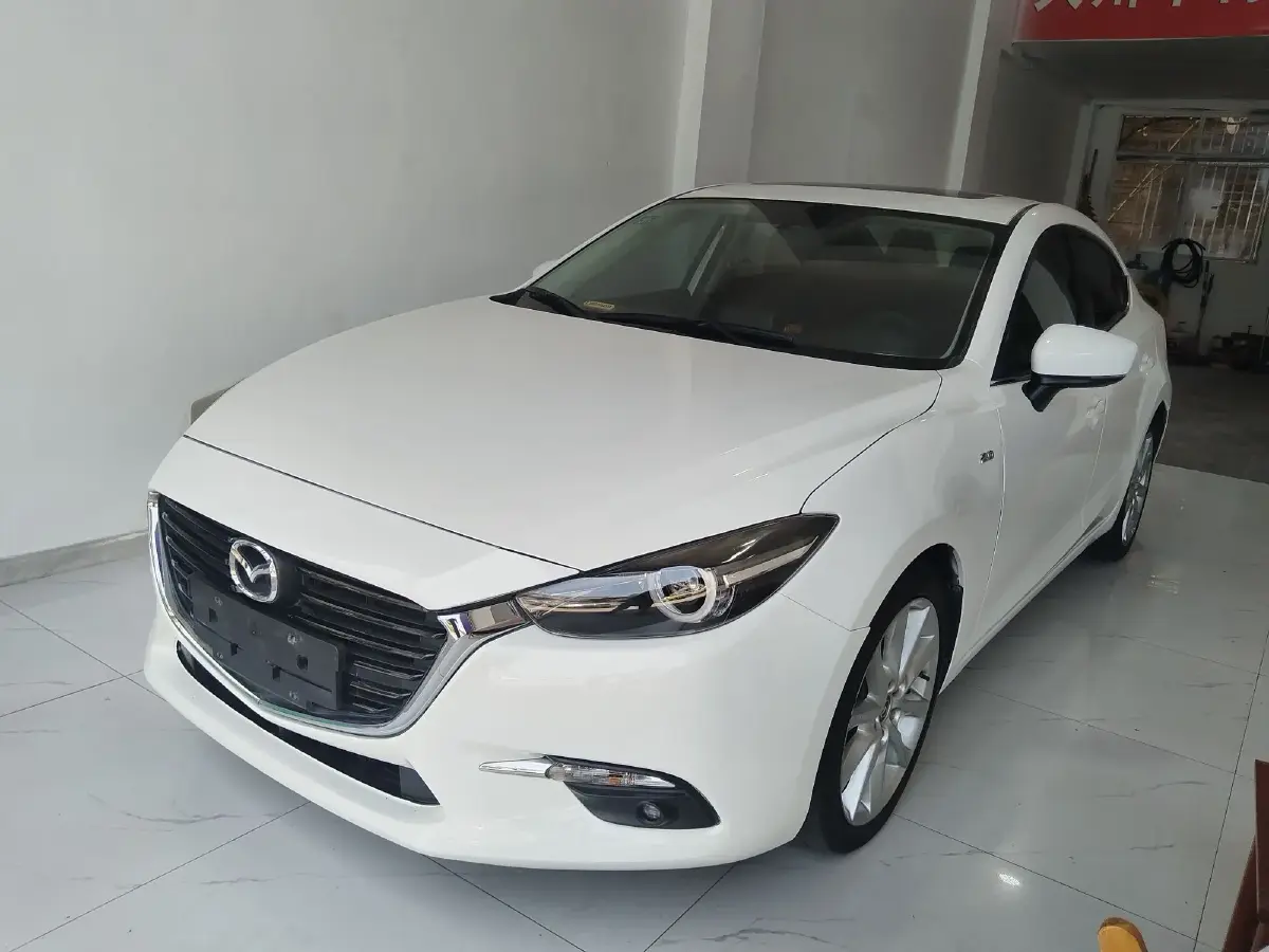 2017 Mazda 3 Axela 2.0L 158HP L4 6AT