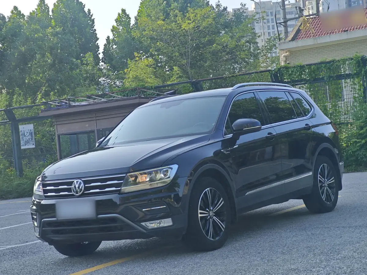 2020 Volkswagen Tiguan L 2.0T 186HP L4 7DCT