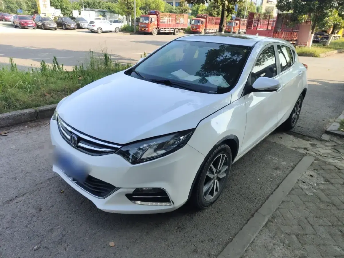 2016 ChangAn Eado XT 1.6L 125HP L4 5MT