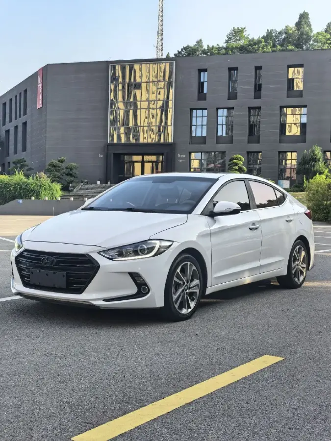 2016 Hyundai Elantra 1.6L 130HP L4 6AT