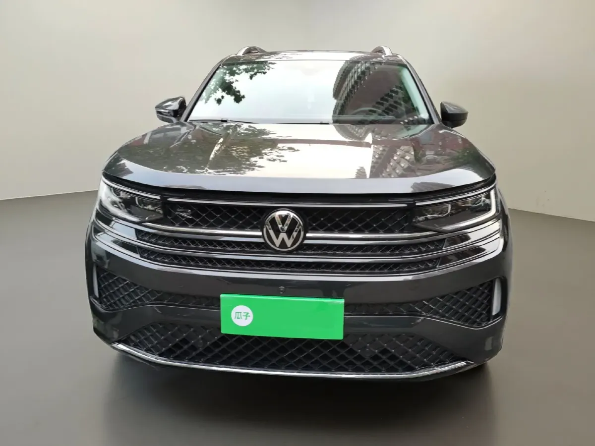 2024 Volkswagen Tavendor 2.0T 220HP L4 7DCT,autocango,china used car exporter,china ev exporter,chinese used car exporter,chinese used ev exporter