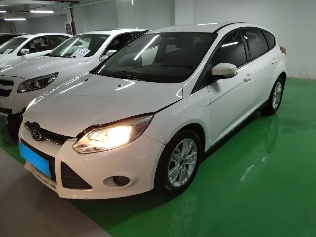 2012 Ford Focus 1.6L 125HP L4 6DCT