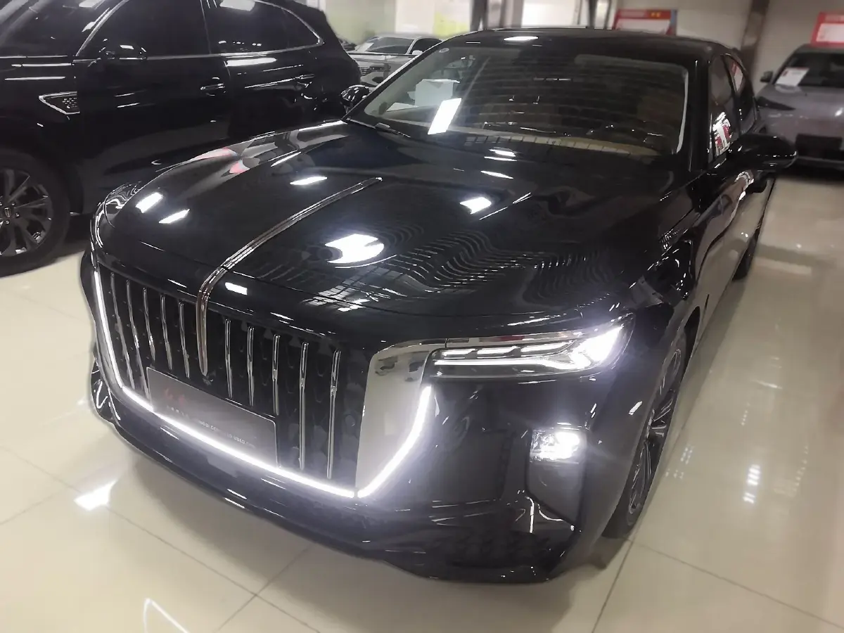 2024 HongQi H9 2.0T 252HP L4 7DCT