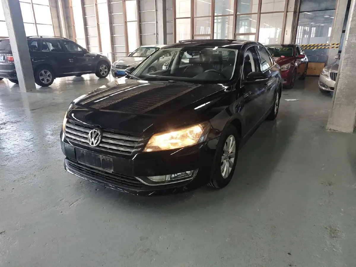 2014 Volkswagen Passat 1.8T 160HP L4 7DCT