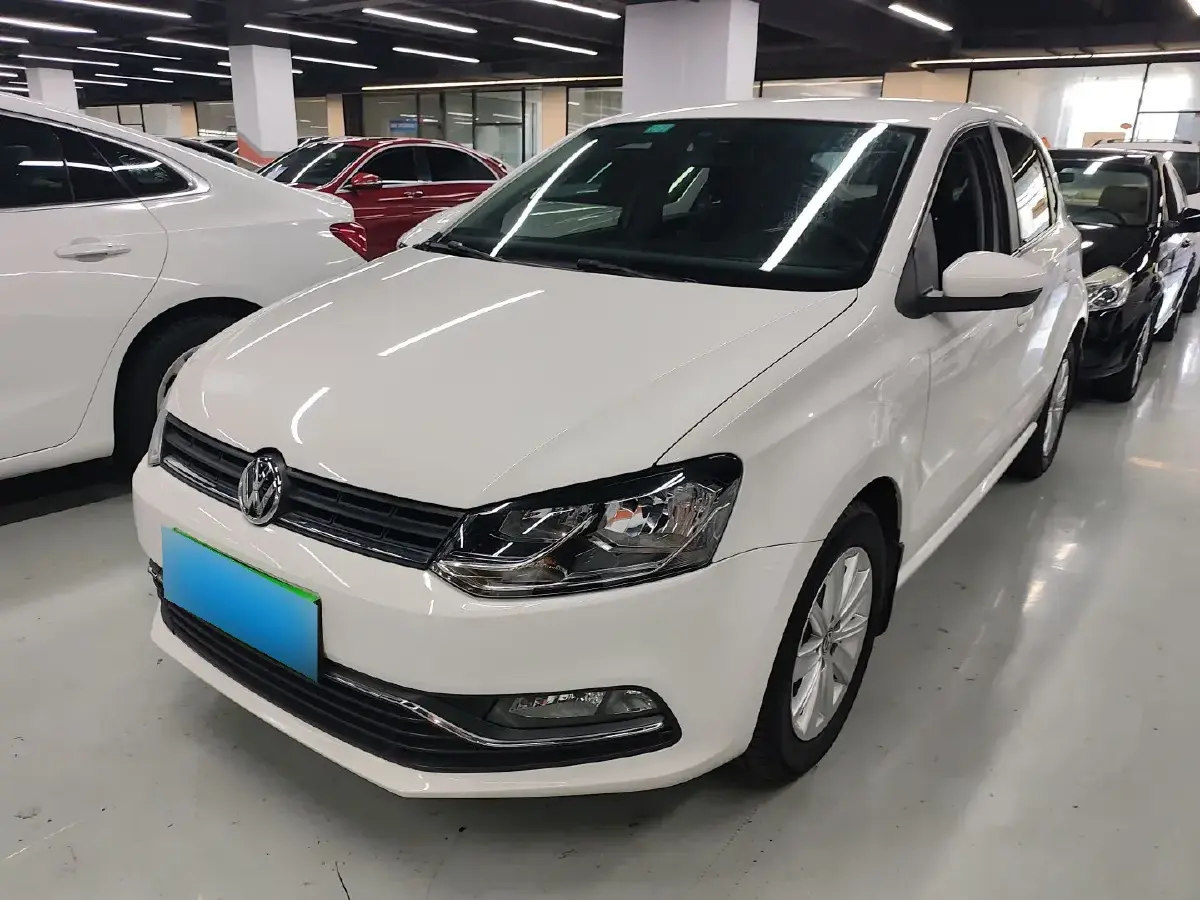 2014 Volkswagen Polo 1.4L 90HP L4 5MT