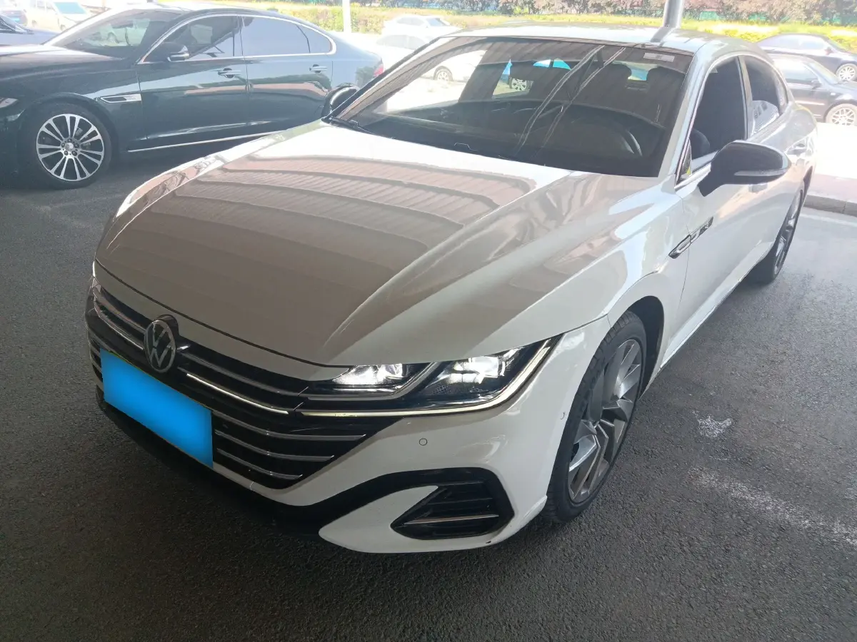 2023 Volkswagen CC 2.0T 220HP L4 7DCT