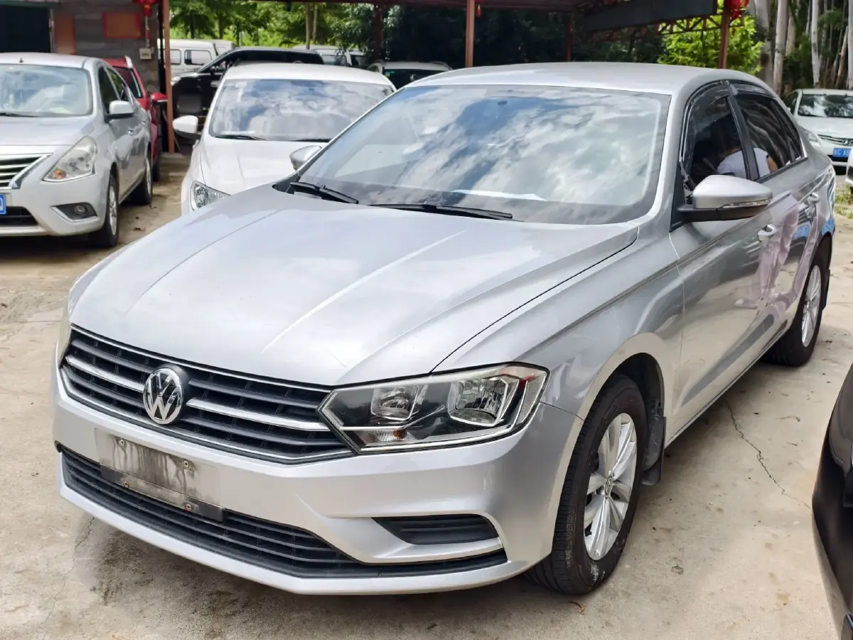 2016 Volkswagen Bora 1.6L 110HP L4 6AT