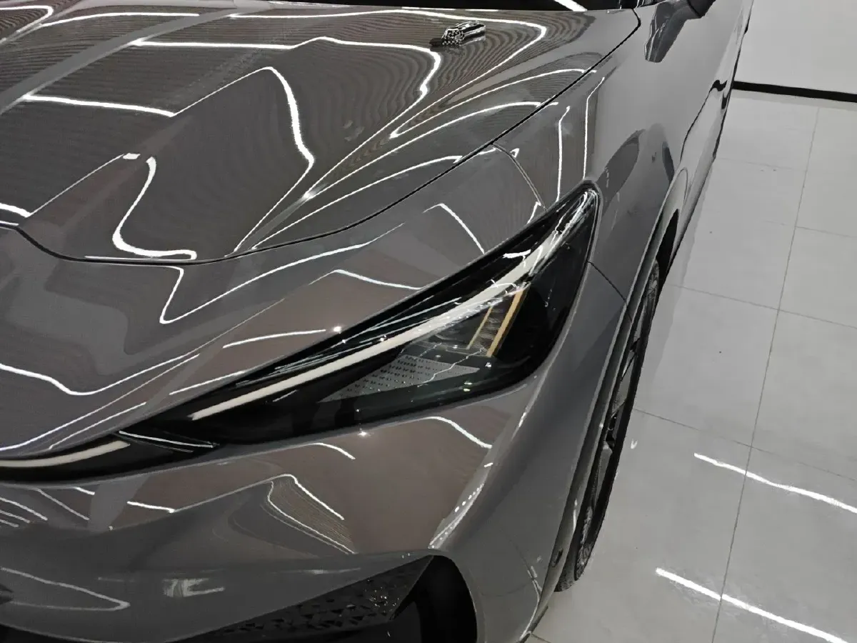 2024 Volkswagen ID.UNYX 06 BEV 80.2KWH,autocango,china used car exporter,china ev exporter,chinese used car exporter,chinese used ev exporter