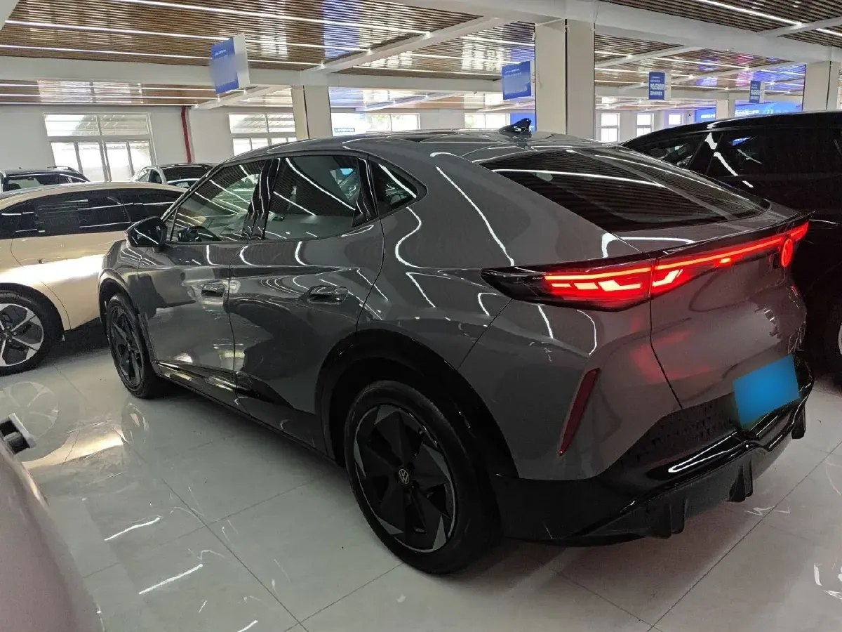 2024 Volkswagen ID.UNYX 06 BEV 80.2KWH,autocango,china used car exporter,china ev exporter,chinese used car exporter,chinese used ev exporter