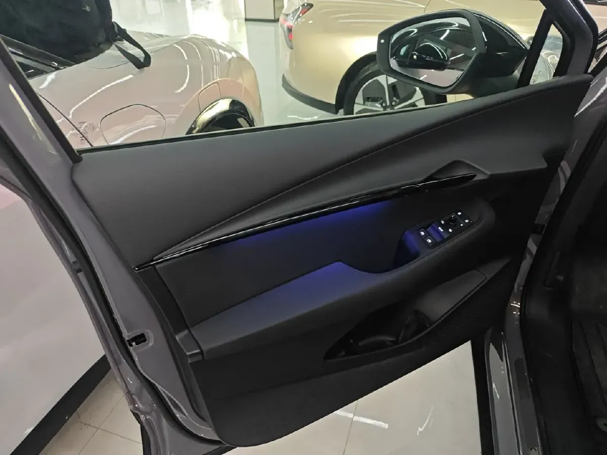 2024 Volkswagen ID.UNYX 06 BEV 80.2KWH,autocango,china used car exporter,china ev exporter,chinese used car exporter,chinese used ev exporter