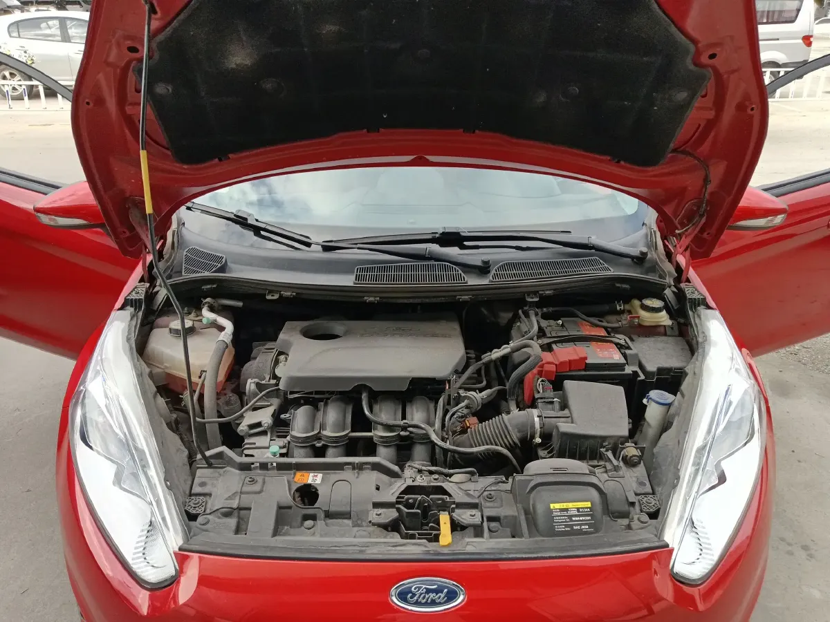 2013 Ford Fiesta 1.5L 110HP L4 6DCT,autocango,china used car exporter,china ev exporter,chinese used car exporter,chinese used ev exporter