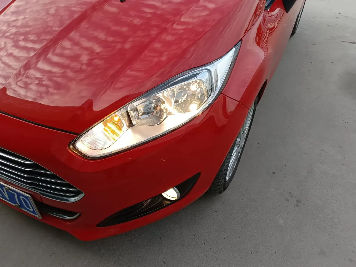 2013 Ford Fiesta 1.5L 110HP L4 6DCT,autocango,china used car exporter,china ev exporter,chinese used car exporter,chinese used ev exporter