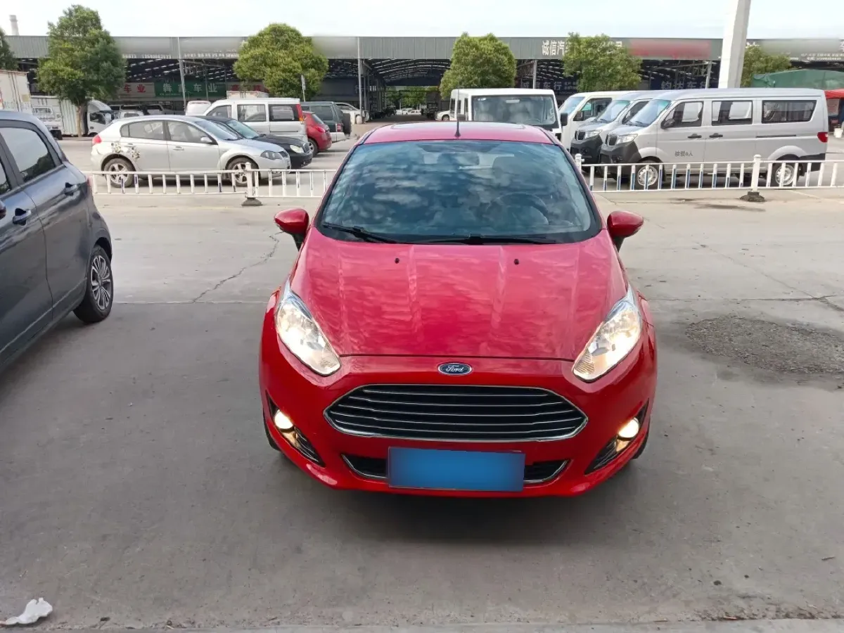 2013 Ford Fiesta 1.5L 110HP L4 6DCT,autocango,china used car exporter,china ev exporter,chinese used car exporter,chinese used ev exporter