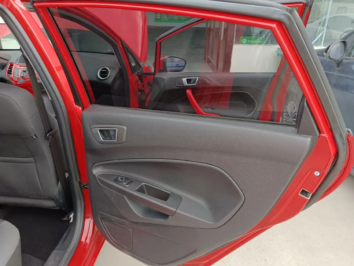 2013 Ford Fiesta 1.5L 110HP L4 6DCT,autocango,china used car exporter,china ev exporter,chinese used car exporter,chinese used ev exporter