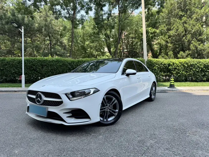2022 Mercedes-Benz A Class 1.3T 136HP L4 7DCT