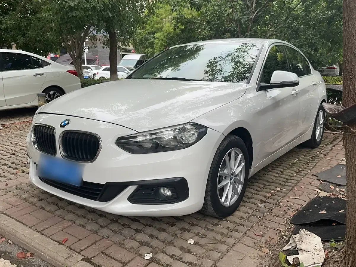 2018 BMW 1 Series 1.5T 136HP L3 6AT