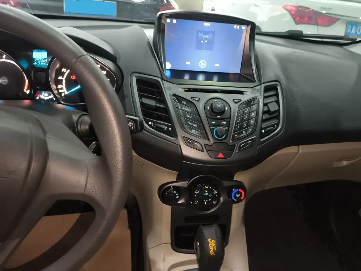 2013 Ford Fiesta 1.5L 110HP L4 6DCT,autocango,china used car exporter,china ev exporter,chinese used car exporter,chinese used ev exporter