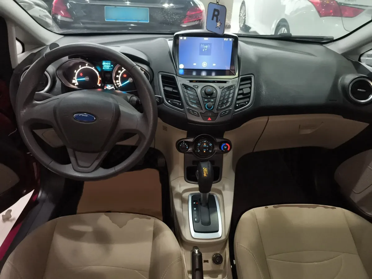 2013 Ford Fiesta 1.5L 110HP L4 6DCT,autocango,china used car exporter,china ev exporter,chinese used car exporter,chinese used ev exporter