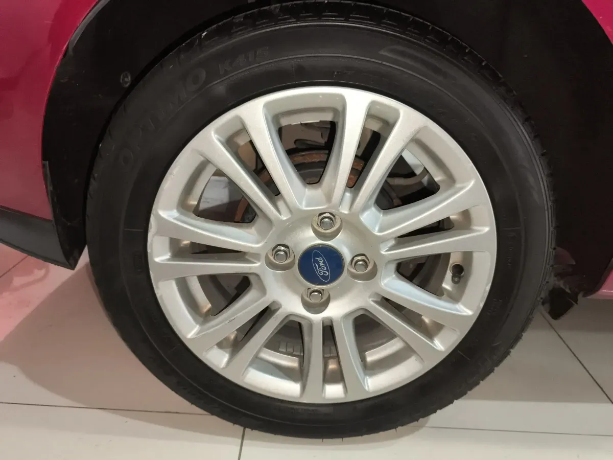 2013 Ford Fiesta 1.5L 110HP L4 6DCT,autocango,china used car exporter,china ev exporter,chinese used car exporter,chinese used ev exporter