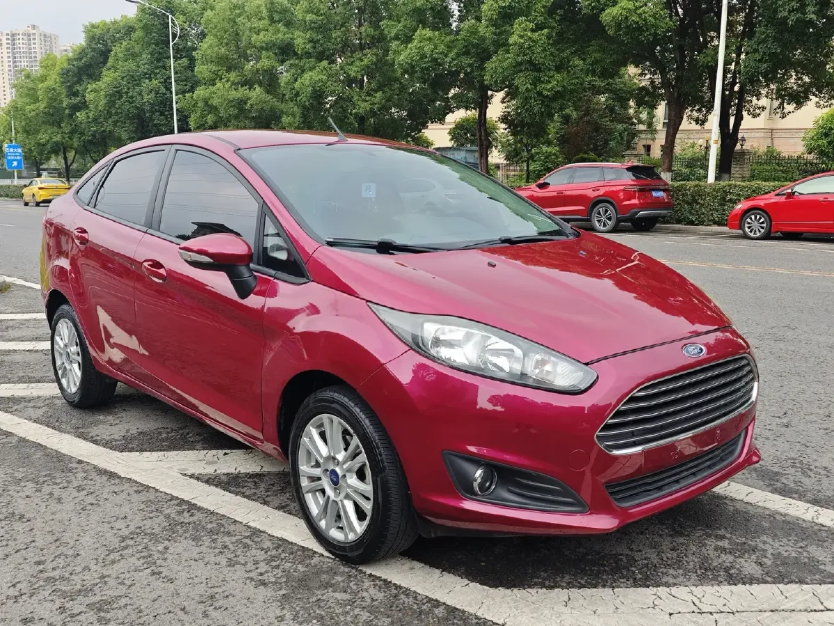 2013 Ford Fiesta 1.5L 110HP L4 6DCT,autocango,china used car exporter,china ev exporter,chinese used car exporter,chinese used ev exporter