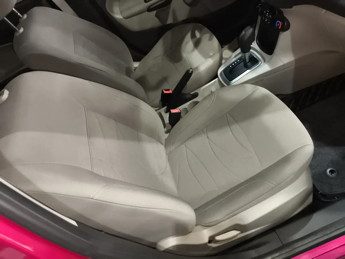 2013 Ford Fiesta 1.5L 110HP L4 6DCT,autocango,china used car exporter,china ev exporter,chinese used car exporter,chinese used ev exporter