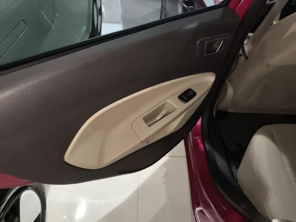 2013 Ford Fiesta 1.5L 110HP L4 6DCT,autocango,china used car exporter,china ev exporter,chinese used car exporter,chinese used ev exporter