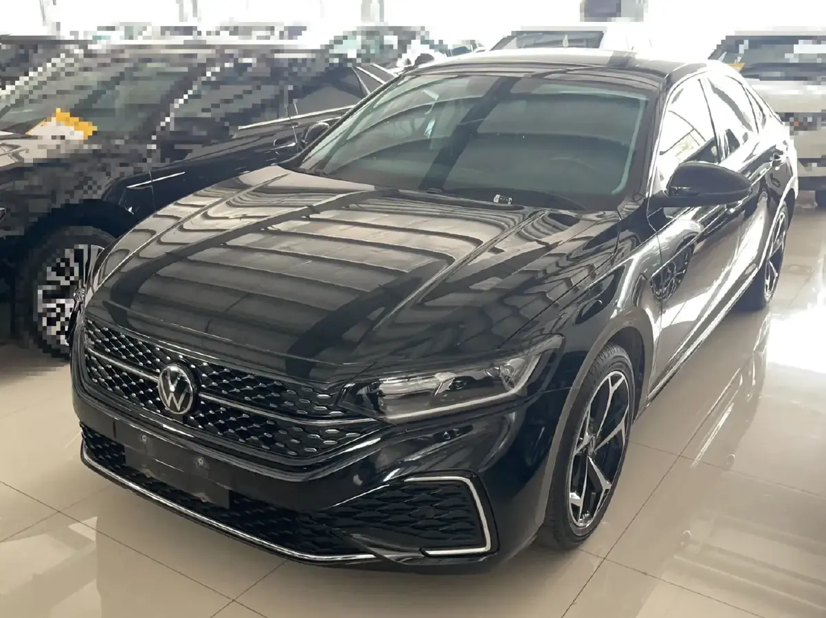 2023 Volkswagen Passat 2.0T 186HP L4 7DCT