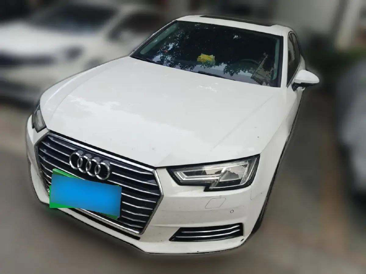 2018 Audi A4L 2.0T 190HP L4 7DCT