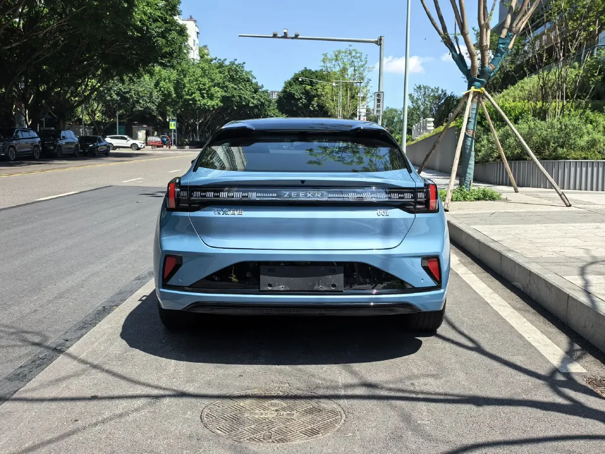 2025 Zeekr 001 BEV 100KWH,autocango,china used car exporter,china ev exporter,chinese used car exporter,chinese used ev exporter