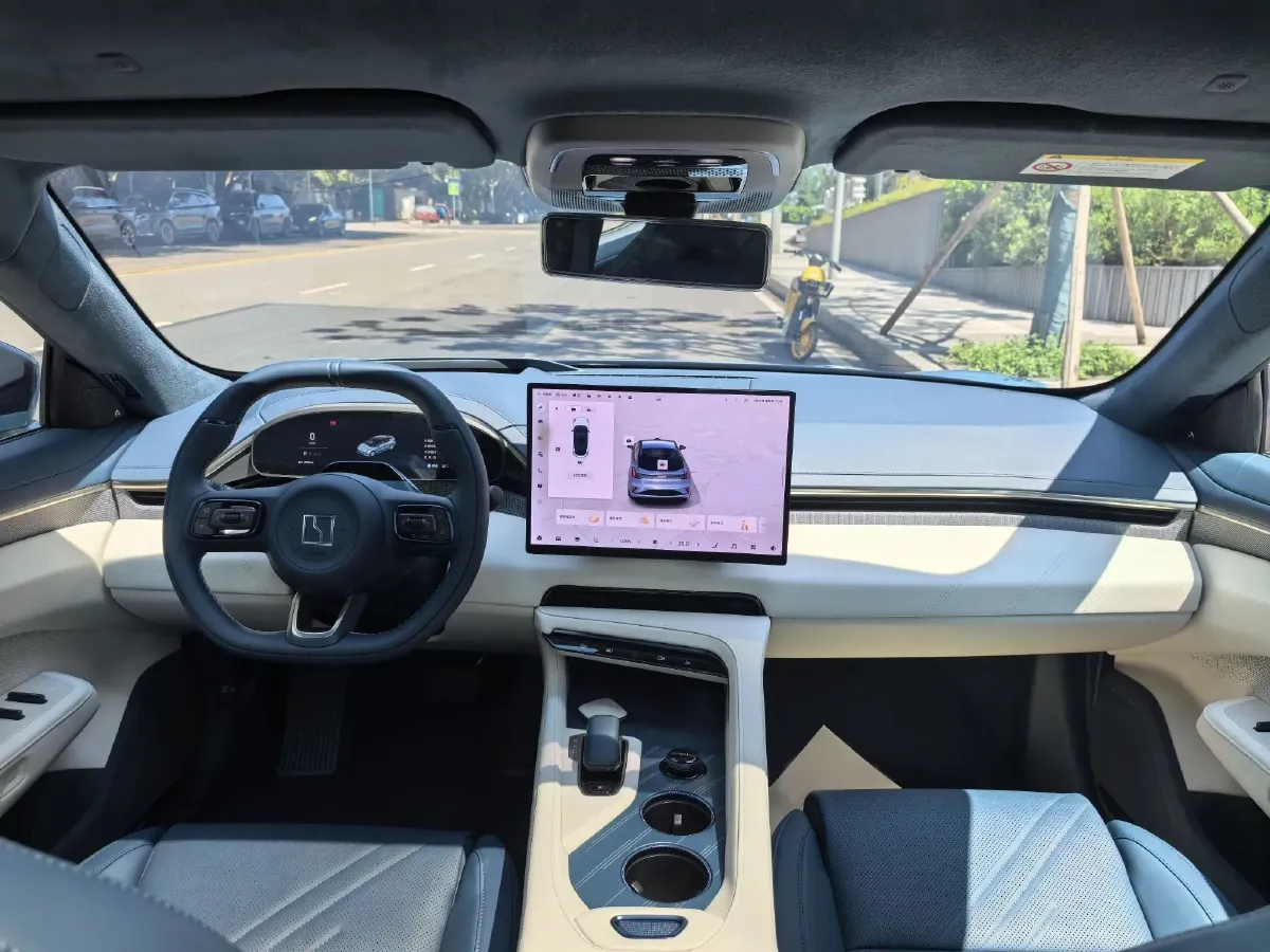 2025 Zeekr 001 BEV 100KWH,autocango,china used car exporter,china ev exporter,chinese used car exporter,chinese used ev exporter