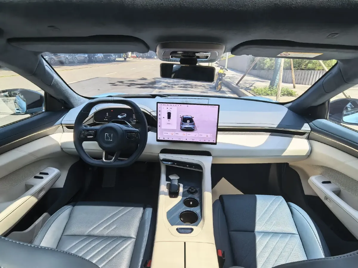 2025 Zeekr 001 BEV 100KWH,autocango,china used car exporter,china ev exporter,chinese used car exporter,chinese used ev exporter