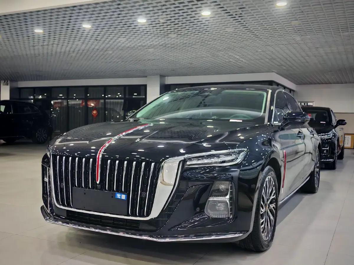 2024 HongQi H5 2.0T 224HP L4 8AT